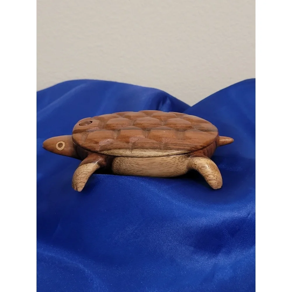 Wood Turtle Shaped Trinket Box Handcrafted Fair Trade  Egypt Dalbergia Sisso